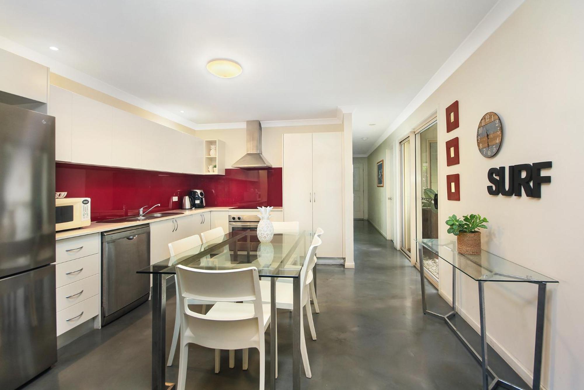 Byron Lakeside Holiday Apartments Байрън Бей Екстериор снимка